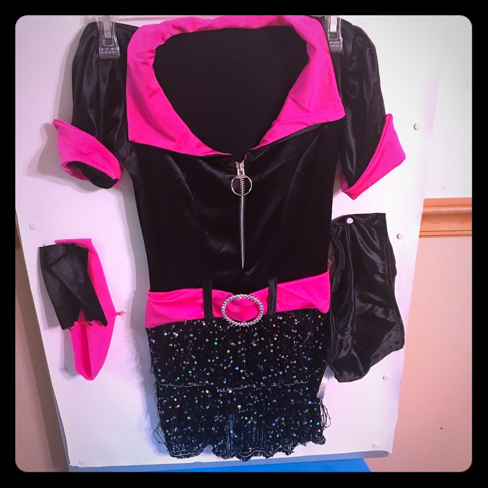 Black and Fuchsia 6 piece dance costume